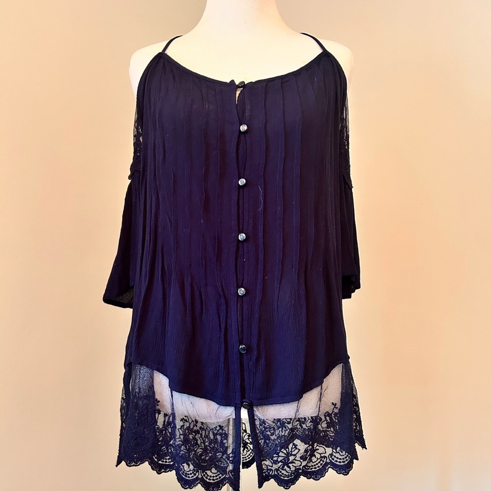 PIXLEY size large women’s navy blouse